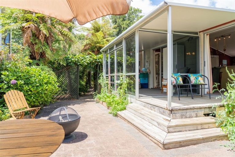 Photo of property in 15 Hibiscus Avenue, Hamilton Lake, Hamilton, 3204