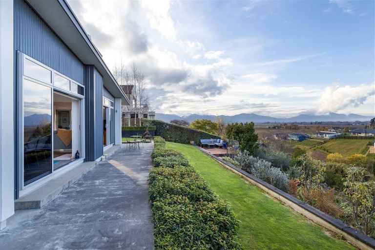 Photo of property in 8 Ridgetop Rise, Fairhall, Blenheim, 7272