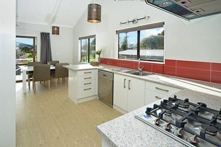 Photo of property in 10b Eden Street, Mangere East, Auckland, 2024