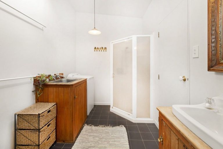 Photo of property in 44 Cross Street, Raglan, 3225