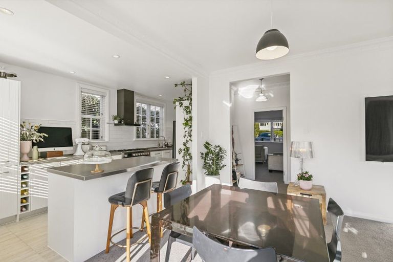 Photo of property in 374 Karori Road, Karori, Wellington, 6012