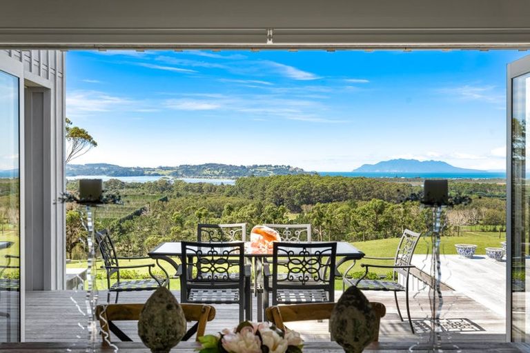 Photo of property in 201 Takatu Road, Tawharanui Peninsula, Warkworth, 0986