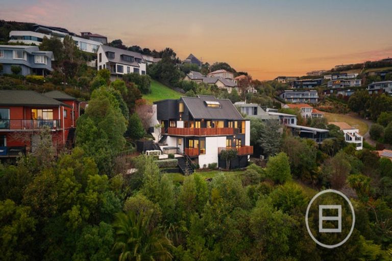 Photo of property in 10 Vista Place, Huntsbury, Christchurch, 8022