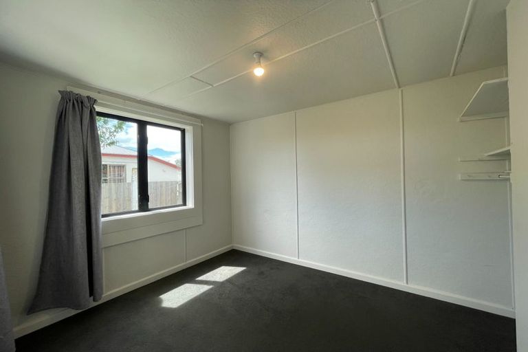Photo of property in 28 Division Street, Riccarton, Christchurch, 8041