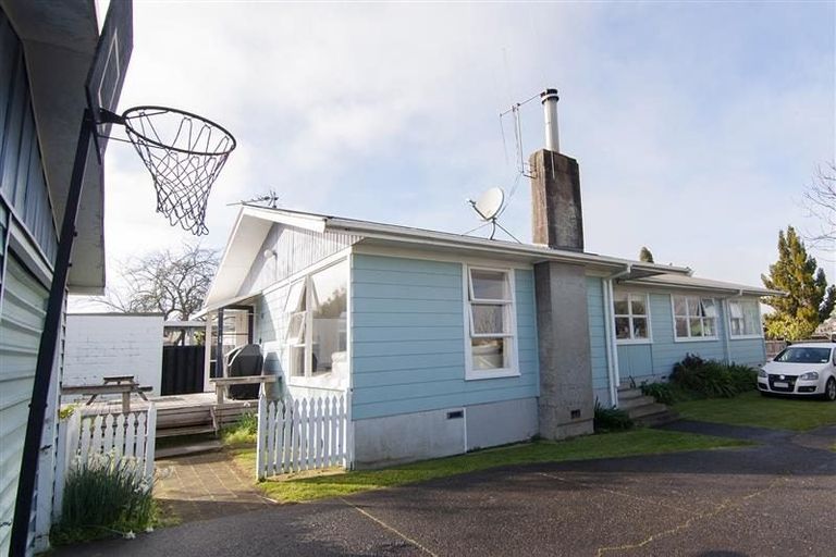 Photo of property in 88 Morrow Avenue, St Andrews, Hamilton, 3200