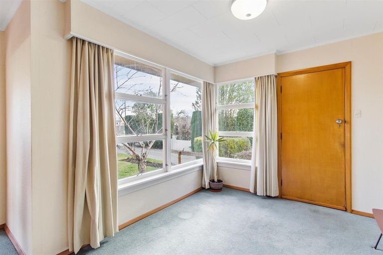Photo of property in 3 Point Bush Road, Waimate, 7924