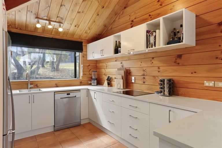 Photo of property in 44 San Valentino Drive, Henderson, Auckland, 0612