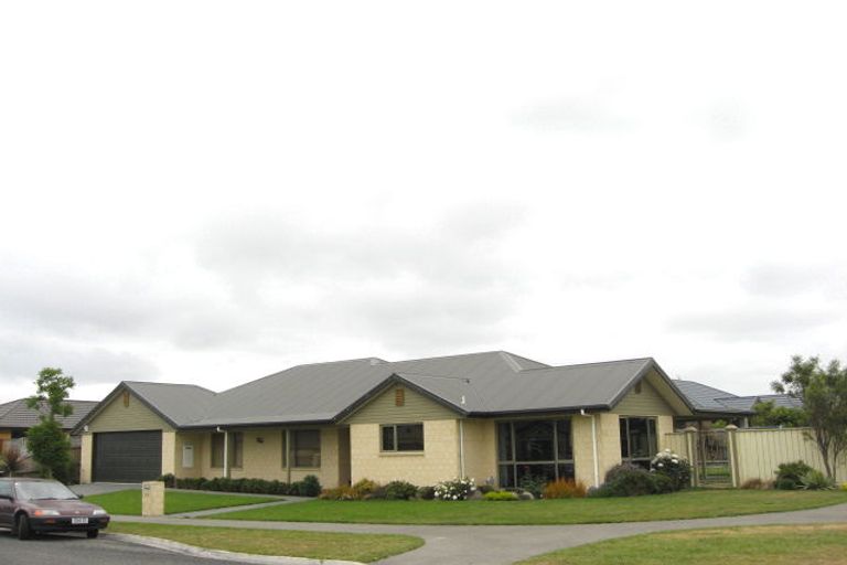 Photo of property in 63 Puhara Avenue, Parklands, Christchurch, 8083