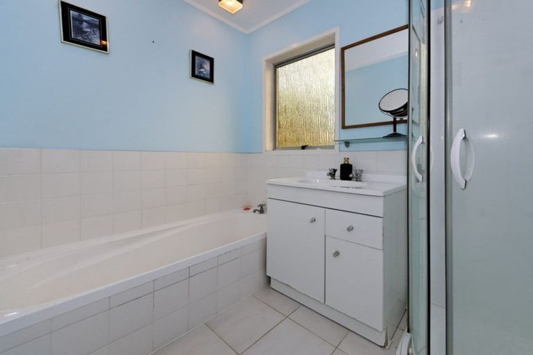 Photo of property in 93 Oreil Avenue, West Harbour, Auckland, 0618