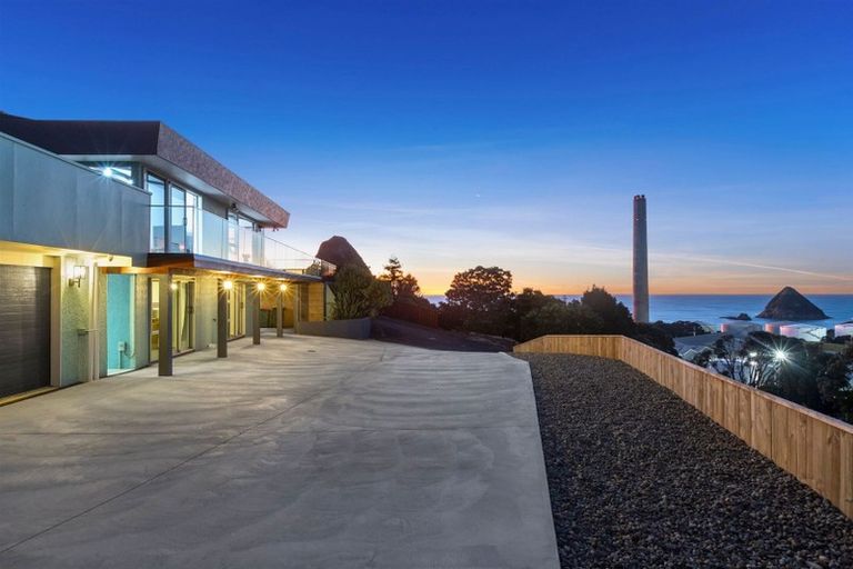 Photo of property in 19 Findlay Street, Moturoa, New Plymouth, 4310