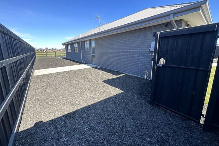 Photo of property in 36 Plover Avenue, Amberley, 7410