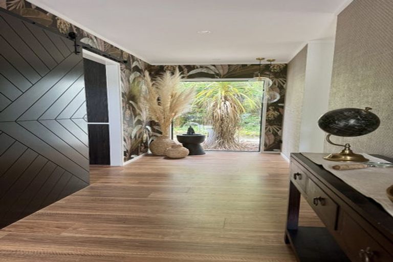 Photo of property in 5 Ngarara Road, Waikanae, 5036