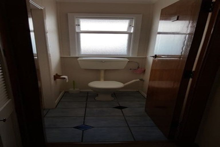 Photo of property in 23 Middlepark Road, Sockburn, Christchurch, 8042