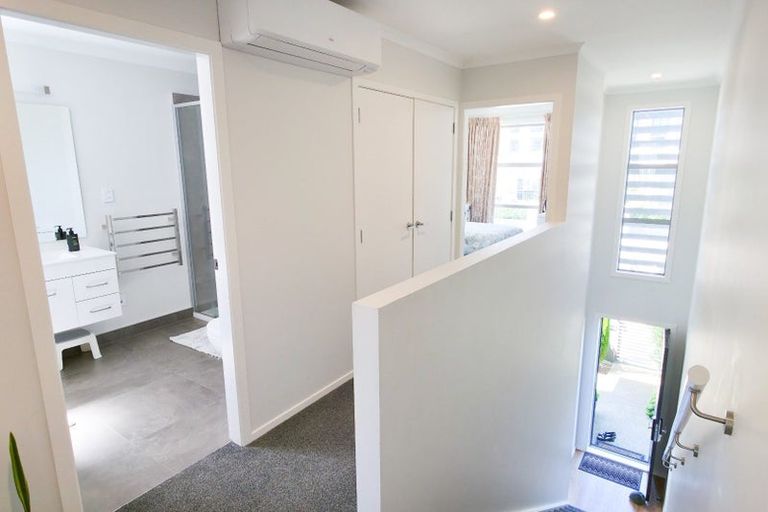 Photo of property in 36 Bluff Road, Kenepuru, Porirua, 5022