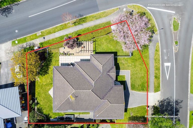 Photo of property in 2 Lavenham Place, Rototuna North, Hamilton, 3210