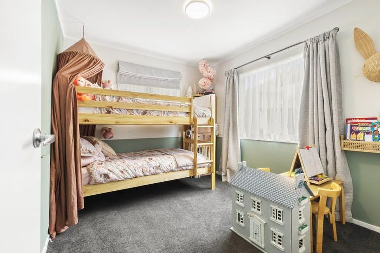 Photo of property in 22 Bowes Crescent, Strathmore Park, Wellington, 6022