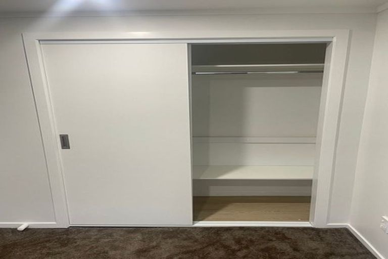 Photo of property in 36 White Heron Drive, Massey, Auckland, 0614