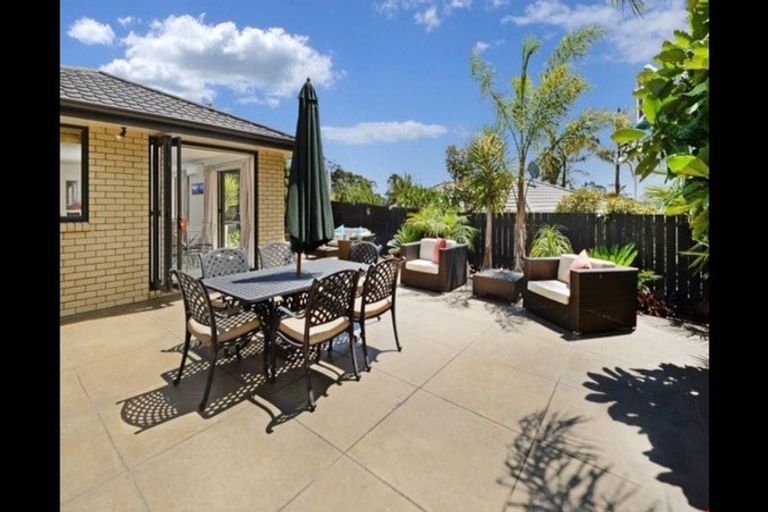 Photo of property in 11a Glendhu Road, Bayview, Auckland, 0629