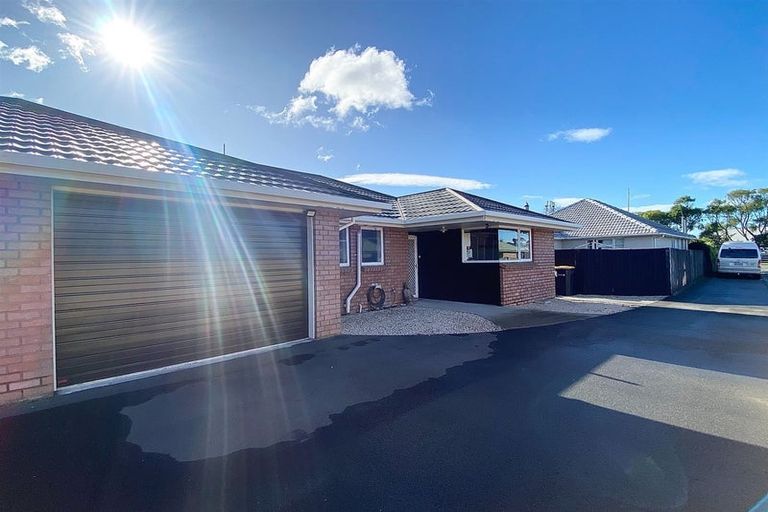Photo of property in 2/303 Burwood Road, Burwood, Christchurch, 8083