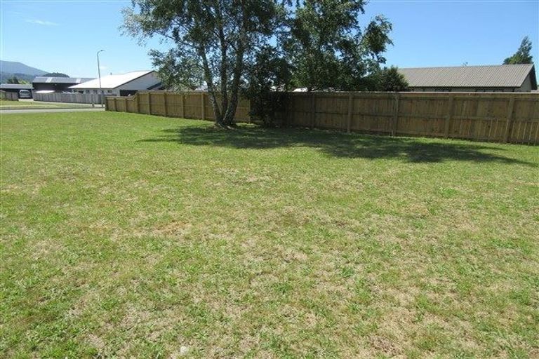 Photo of property in 11 Ngahana Place, Turangi, 3334