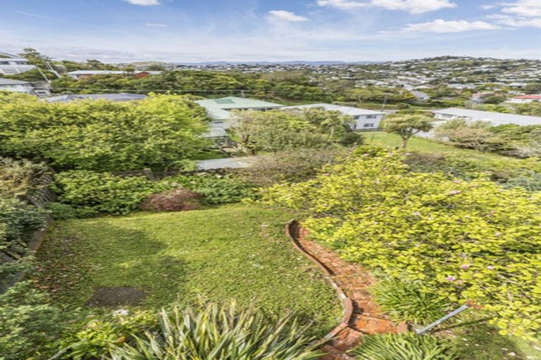 Photo of property in 3 Kimball Place, Johnsonville, Wellington, 6037