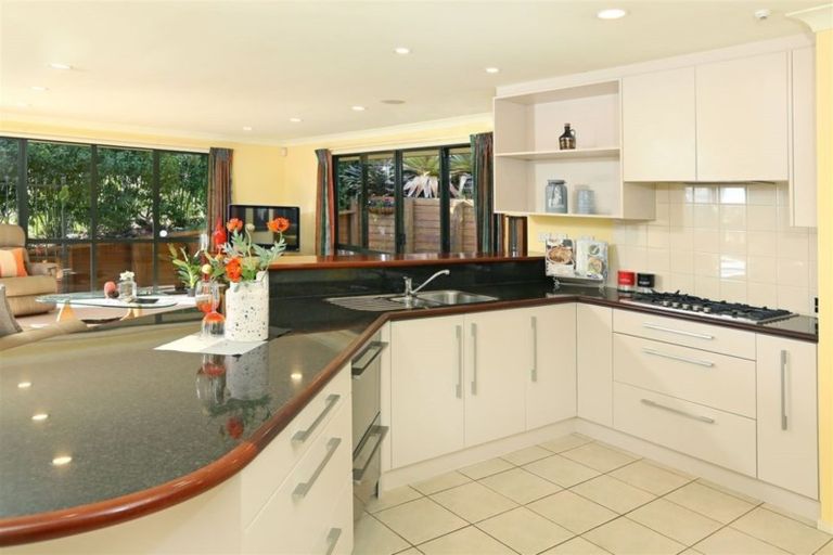 Photo of property in 1 Semillon Avenue, Henderson, Auckland, 0612