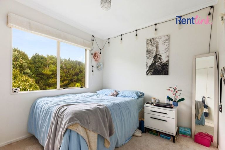 Photo of property in 18 Lysaght Place, Welcome Bay, Tauranga, 3112