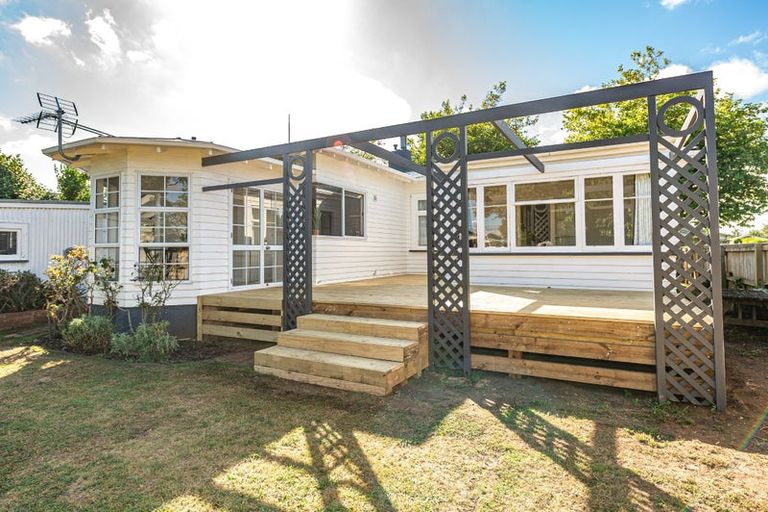 Photo of property in 4 Godwin Crescent, College Estate, Whanganui, 4500