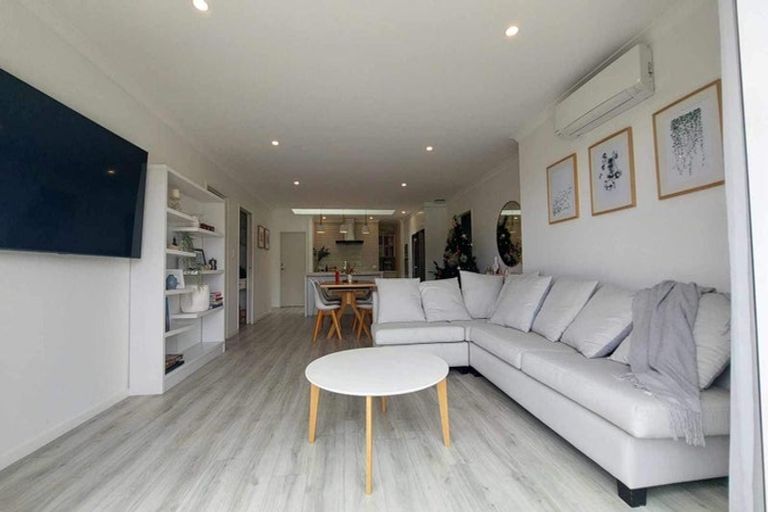 Photo of property in 63 Awataha Crescent, Pyes Pa, Tauranga, 3110