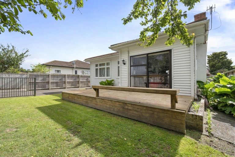 Photo of property in 65 Botanical Road, Takaro, Palmerston North, 4412