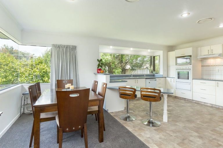 Photo of property in 9 Oak View Place, Greytown, 5712