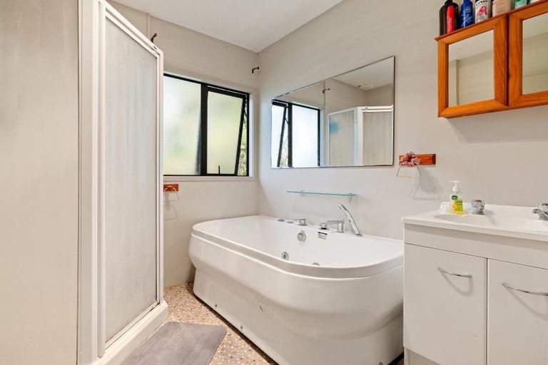 Photo of property in 3a Sandleigh Road, Hamilton Lake, Hamilton, 3204