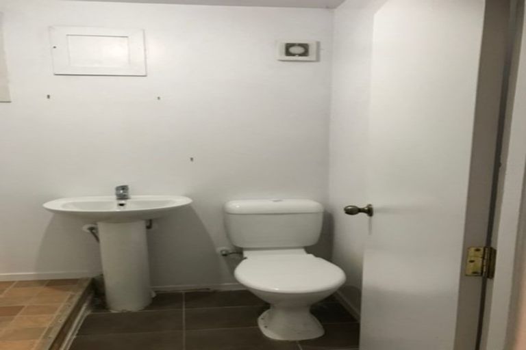 Photo of property in 1/542 Swanson Road, Ranui, Auckland, 0612