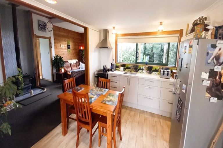 Photo of property in 2154 Ohai Clifden Highway, Eastern Bush, Otautau, 9682