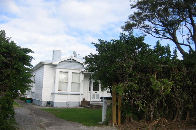 Photo of property in 15 Wai-iti Crescent, Woburn, Lower Hutt, 5010