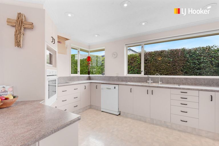 Photo of property in 20 Skerries Street, Outram, 9019