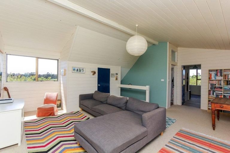 Photo of property in 119 Wairau Road, Oakura, 4314