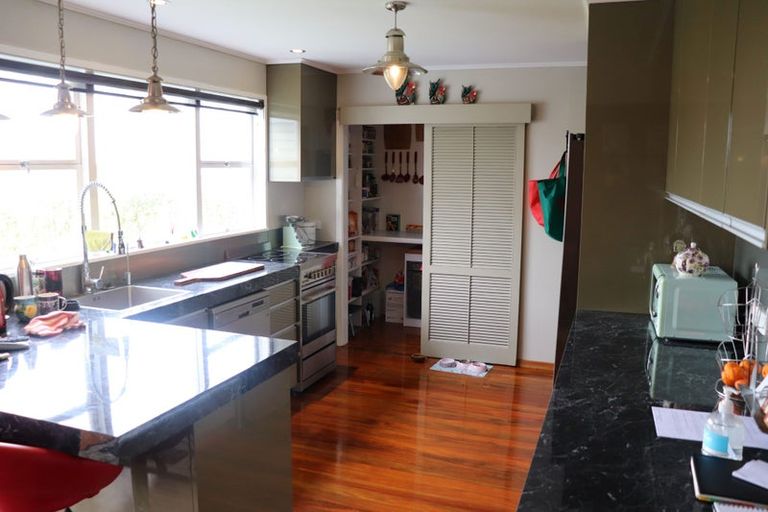 Photo of property in 65 Gorge Road, Maungaturoto, 0520