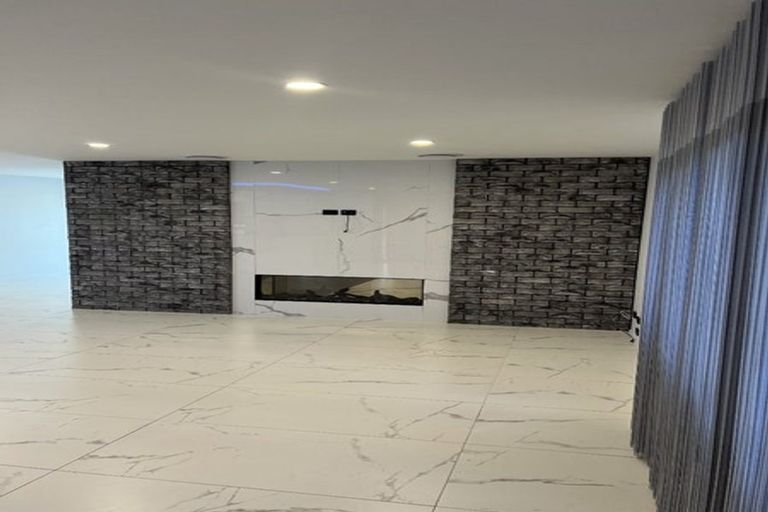 Photo of property in 5 Wyon Way, Flat Bush, Auckland, 2016