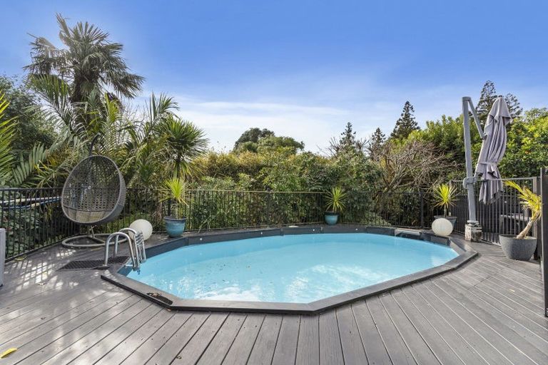Photo of property in 114 Tirohanga Drive, Whangamata, 3620