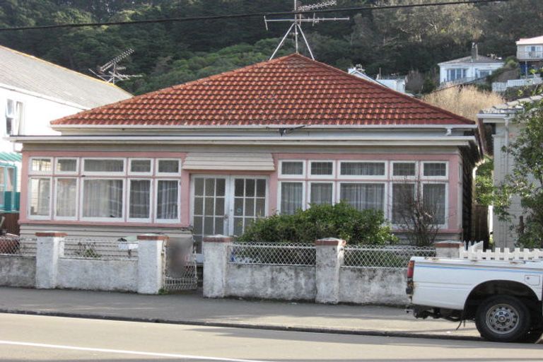 Photo of property in 56 Kilbirnie Crescent, Kilbirnie, Wellington, 6022