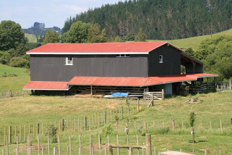 Photo of property in 2386 Tarata Road, Tarata, Inglewood, 4387