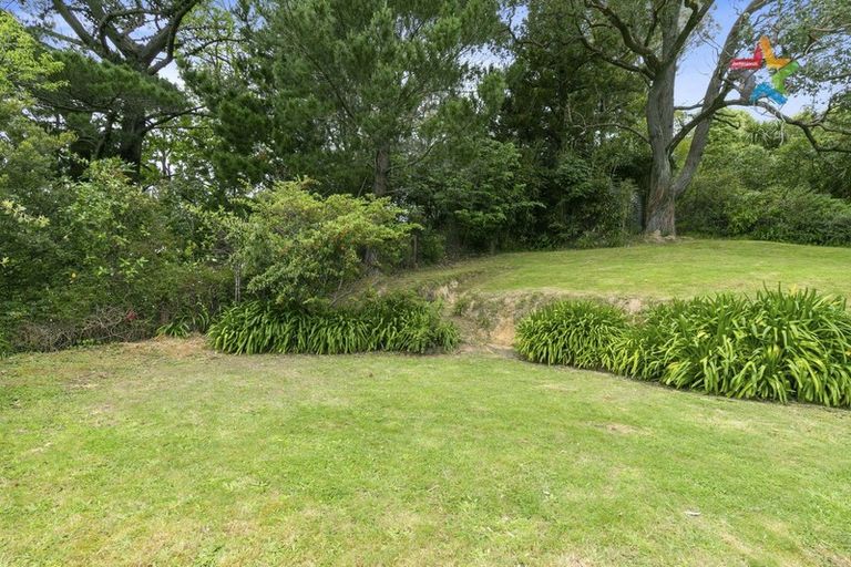 Photo of property in 14a Hawthorn Crescent, Stokes Valley, Lower Hutt, 5019