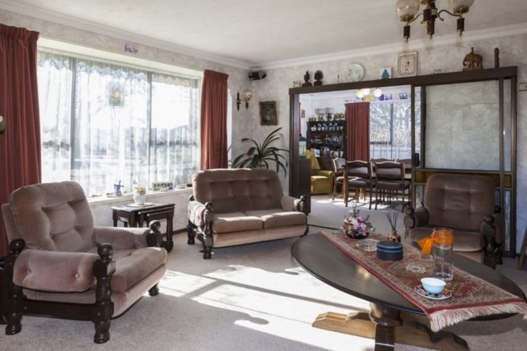 Photo of property in 19 Montclare Avenue, Ilam, Christchurch, 8041