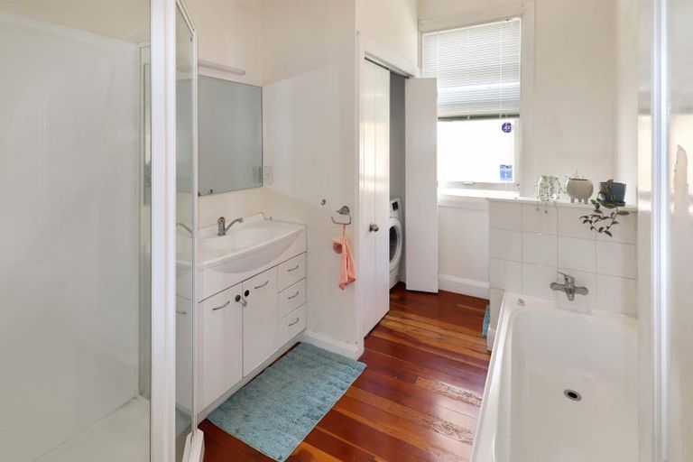 Photo of property in 57 Childers Terrace, Kilbirnie, Wellington, 6022