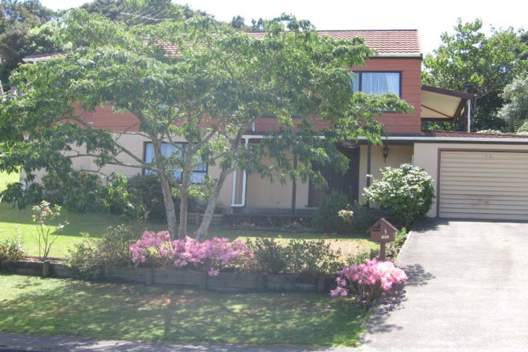 Photo of property in 3 Noeleen Street, Glenfield, Auckland, 0629