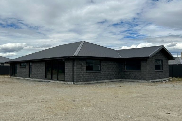 Photo of property in 4 Sequoia Close, Alexandra, 9320