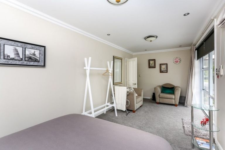 Photo of property in 38 Mcgiven Drive, Ridgewood, New Plymouth, 4371