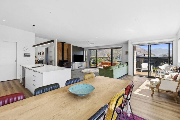 Photo of property in 9 Barclay Place, Wanaka, 9305