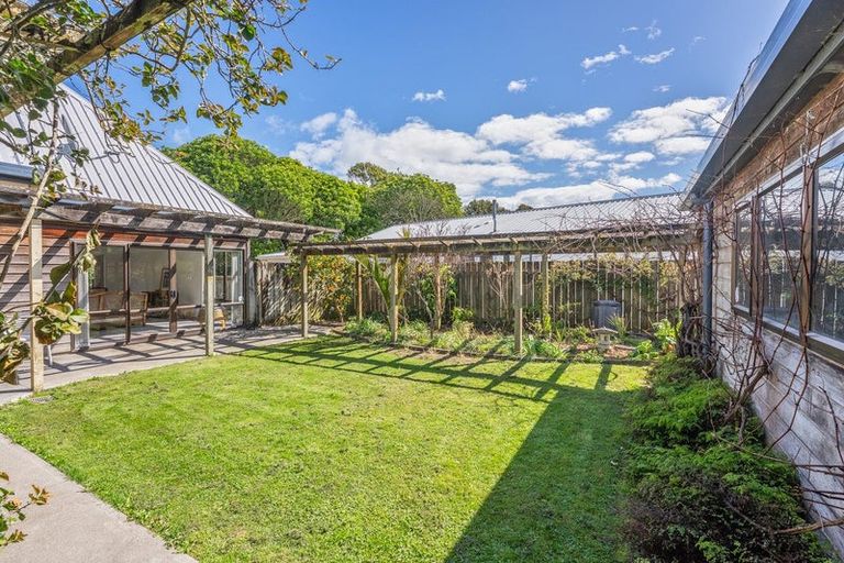 Photo of property in 35 Oriwa Crescent, Otaki, 5512